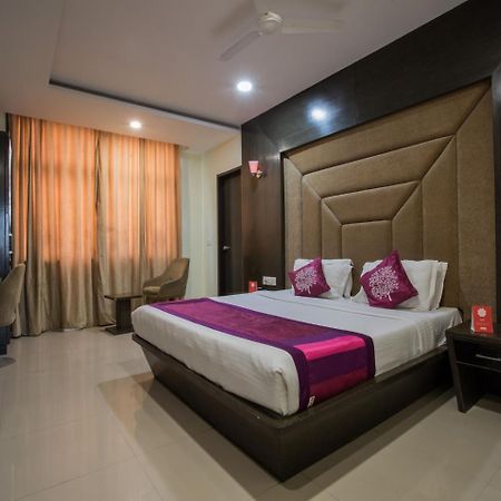 Capital O 1546 The Sensation Hotel Indore Bagian luar foto